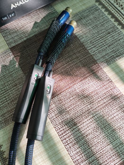 Audioquest Water XLR (2 * 1 m) топовый межблочный кабель