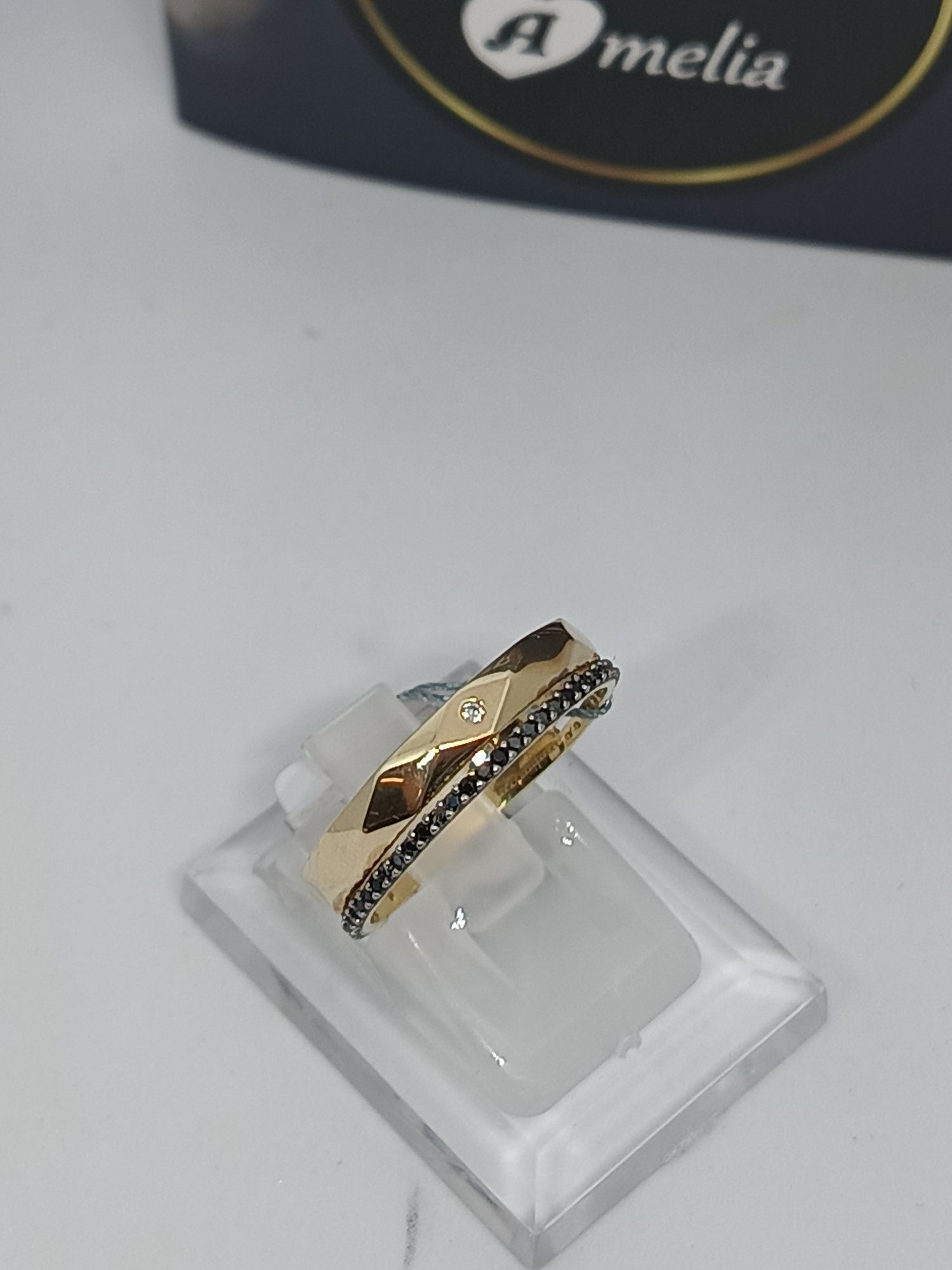 Piękny oryginalny złoty pierścionek podwójny z czarnymi cyrkoniami 585