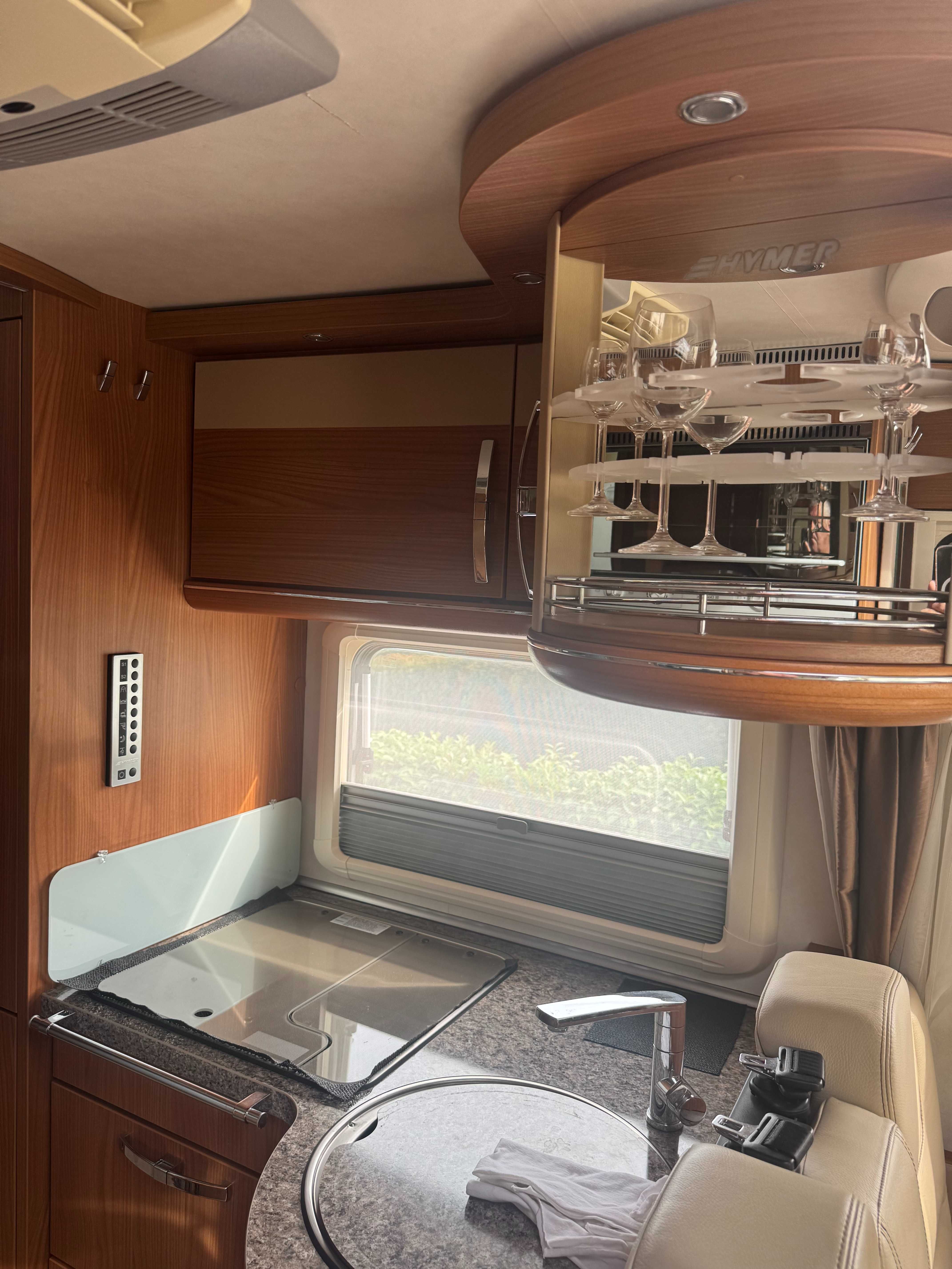 Autocaravana Integral HYMER B 694 SL