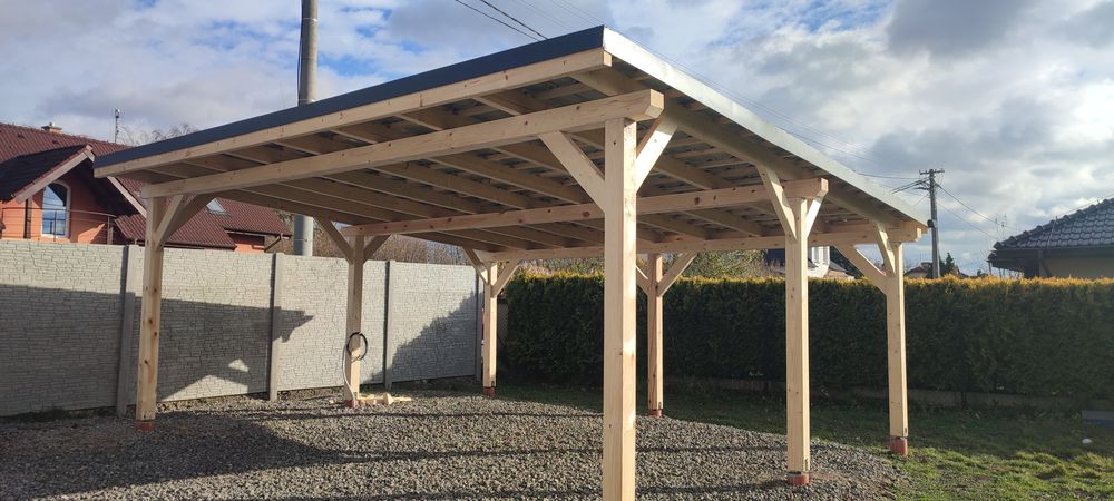 Wiaty garażowe z drewna