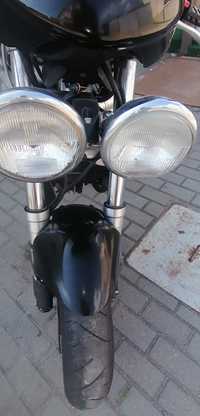 Triumph speed triple 955 i lampa przód