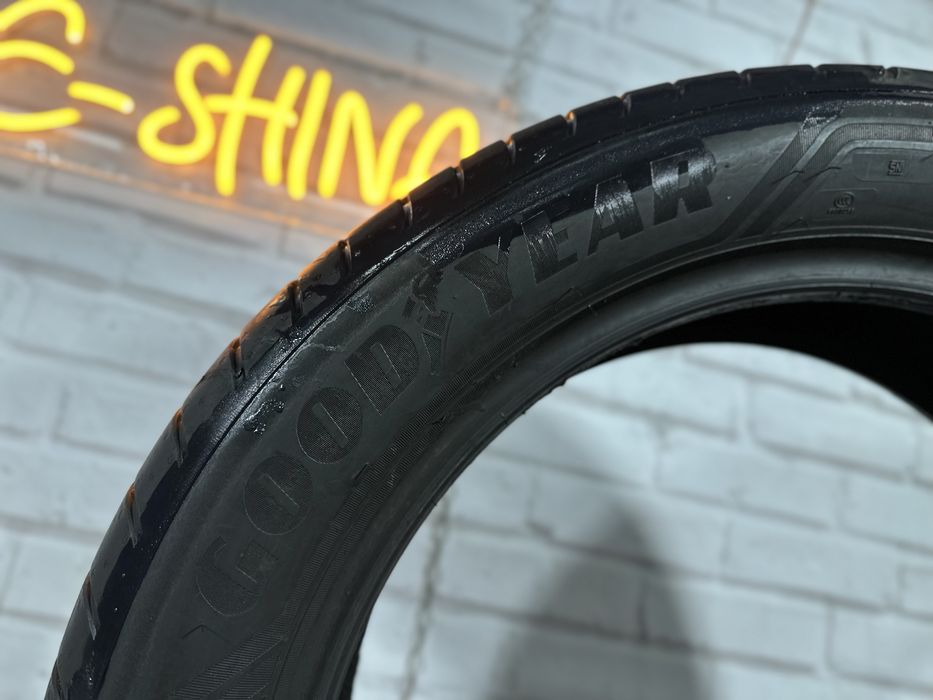 Комплект і пара 235 50 19 Goodyear Eagle F1 Asymetric 3
