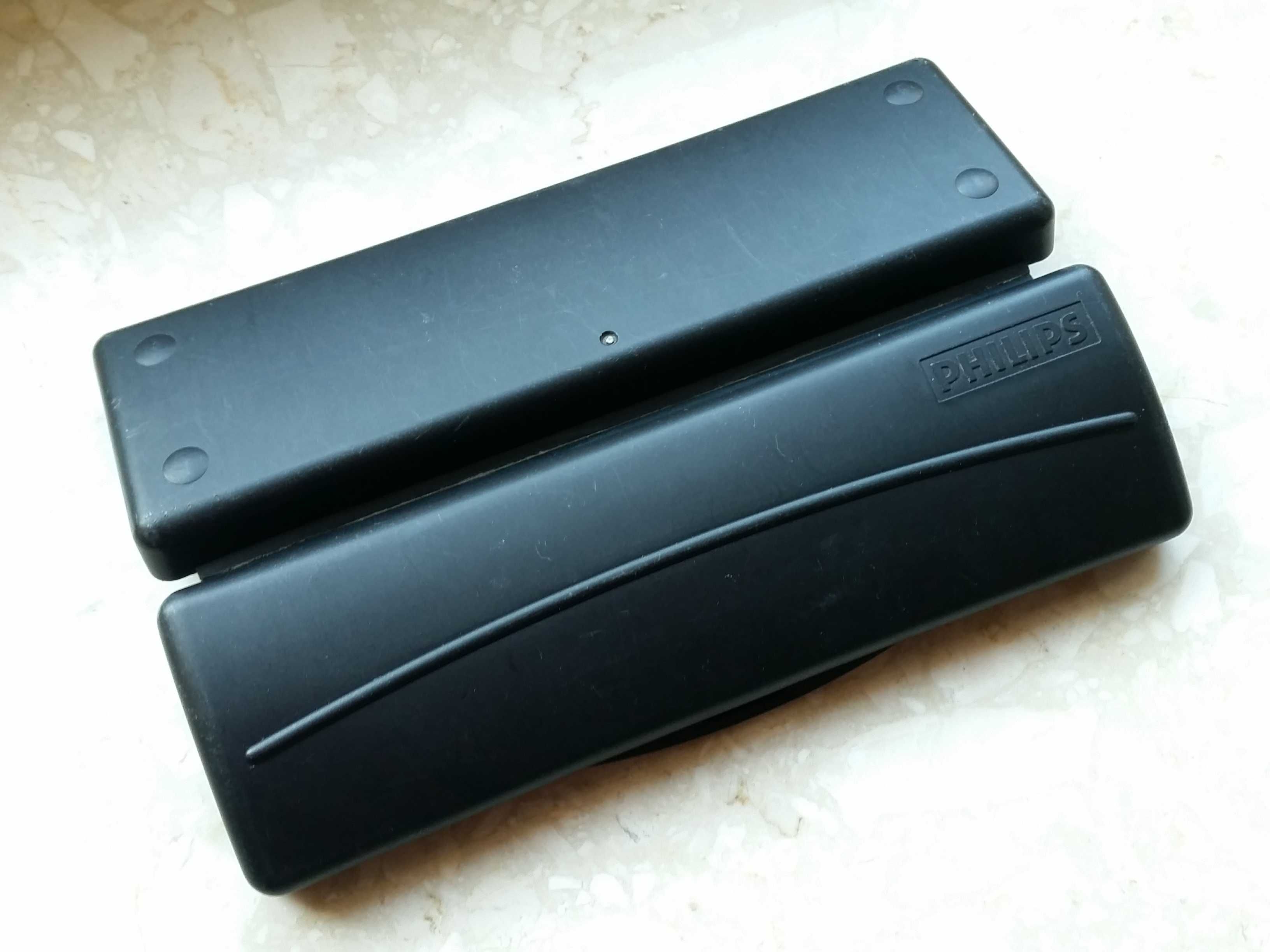 PHILIPS etui na panel radia samochodowego futerał box na panel radia