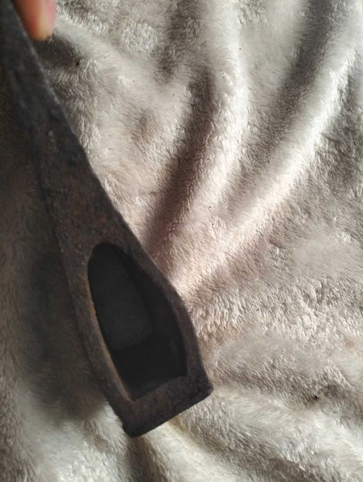 Siekiera z kutego żelaza 700g sygnowana