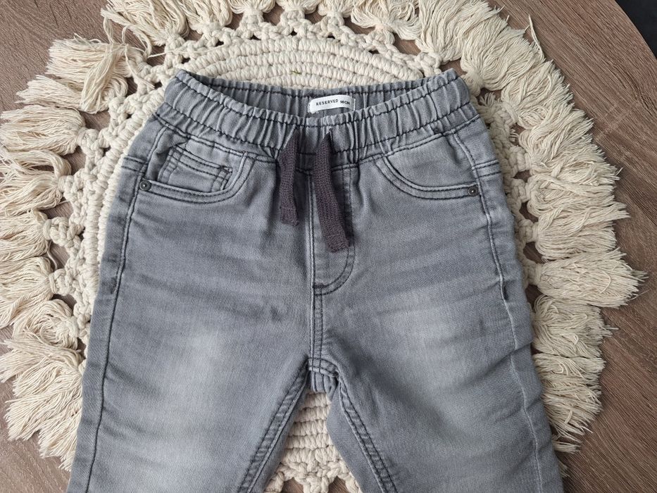 Szare Joggery Dżinsy Reserved 98cm