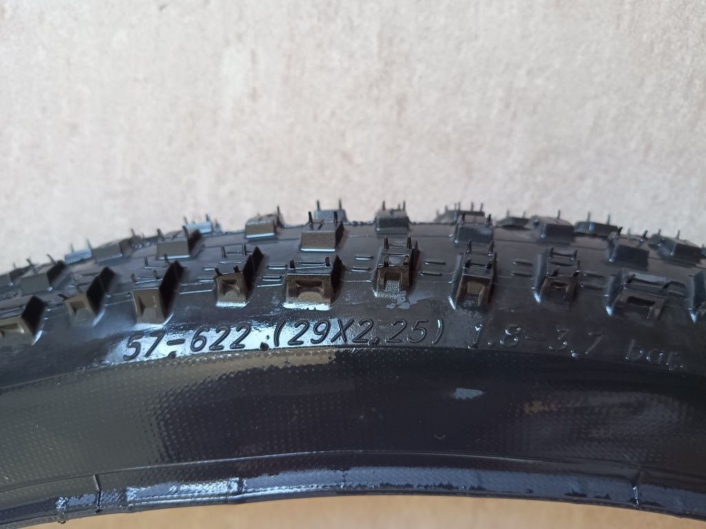 Покришка Schwalbe Nobby Nic 29x2.25 як нова.