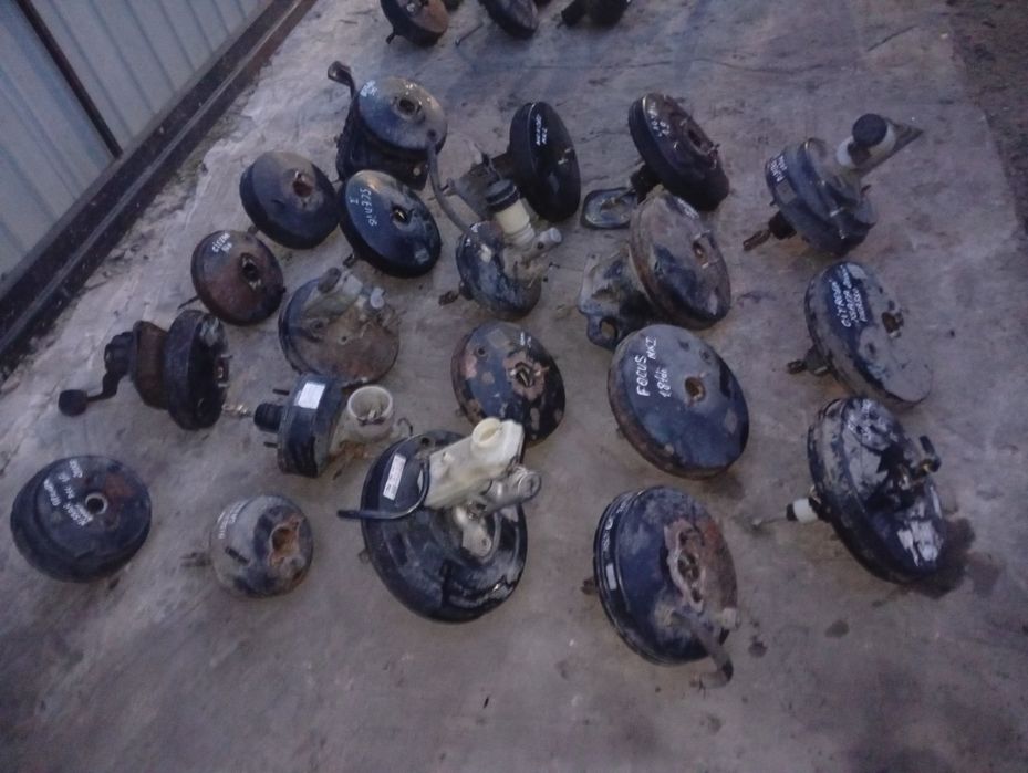 Вакуумный усилитель вакуум Ситроен Пежо Вольво рено