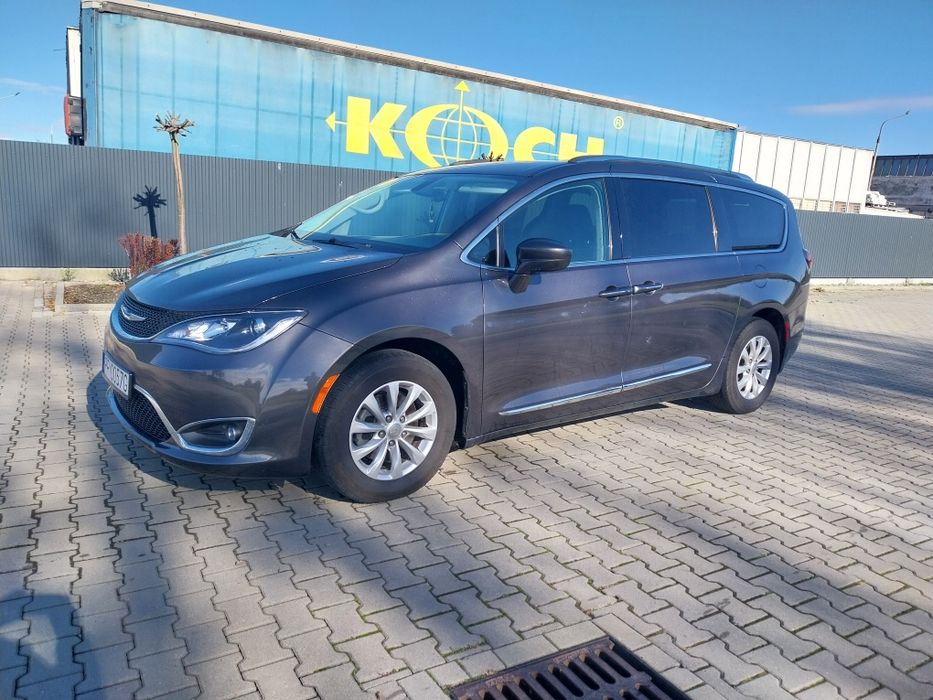 Chrysler Pacifica 3.6 2018 rok