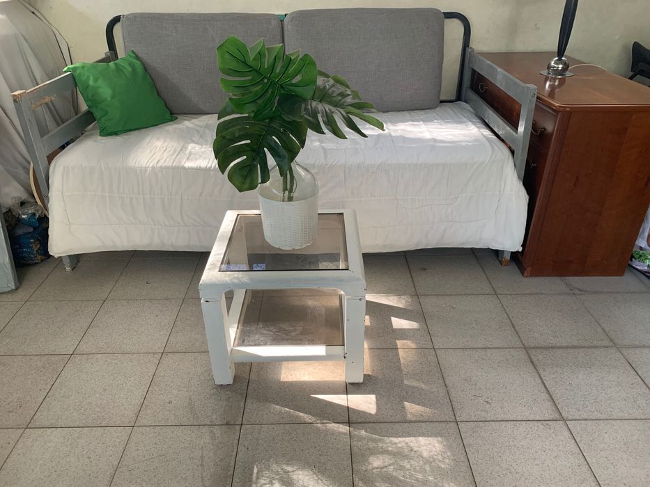Mesa de centro em madeira para restauro