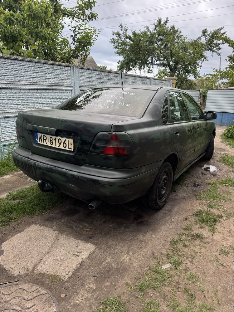 Volvo v40 2.0 газ/бен можливий обмін Автовикуп
