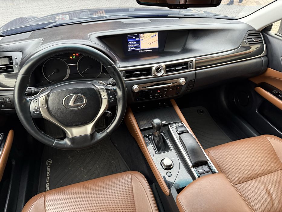 Lexus GS 250 2.5 AT Executive