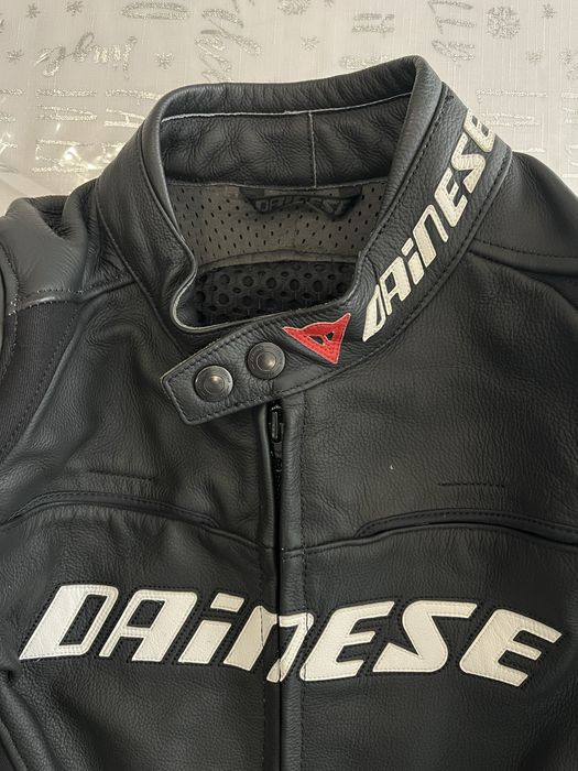 Casaco motard em pele da Dainese N. 50