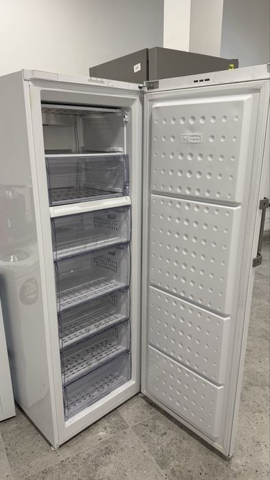 Морозильна камера Beko