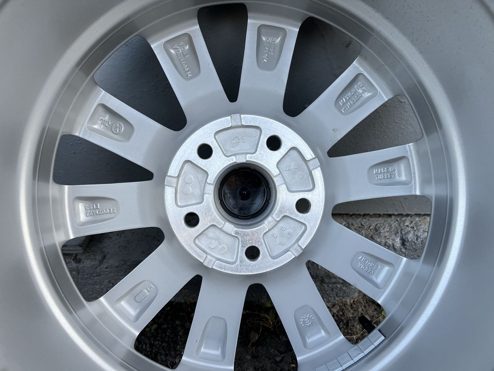 Два нових оригінальні диски Volkswagen r17 5*120 T6 T7