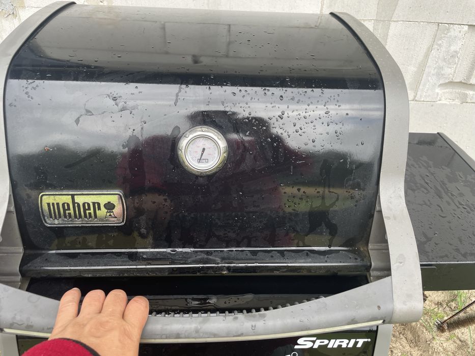 Sprzedam gril weber spirit