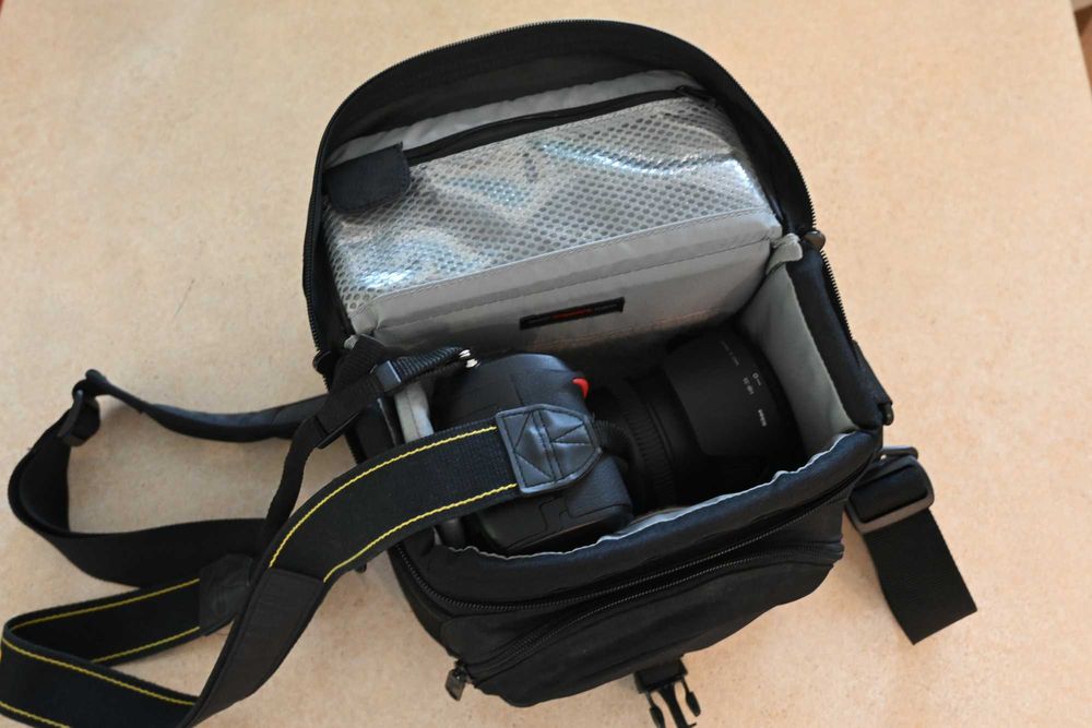 Nikon D300+Nikkor 18-200 ИДЕАЛ! Пробег -ВСЕГО  32тыс.кадров!