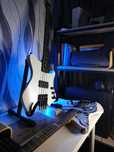 Eart BW-4 | headless bass