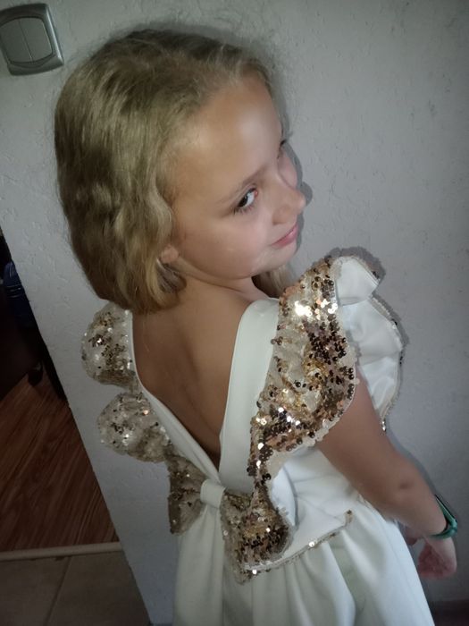 Sukienka rozmiar 140/146