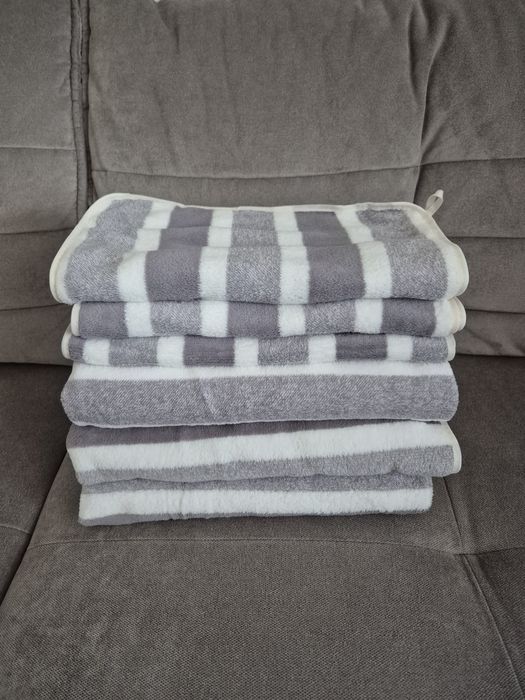 Wyprzedaż, 10 ręczników (5 małych 5 dużych)