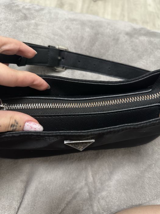 Сумочка від Guess