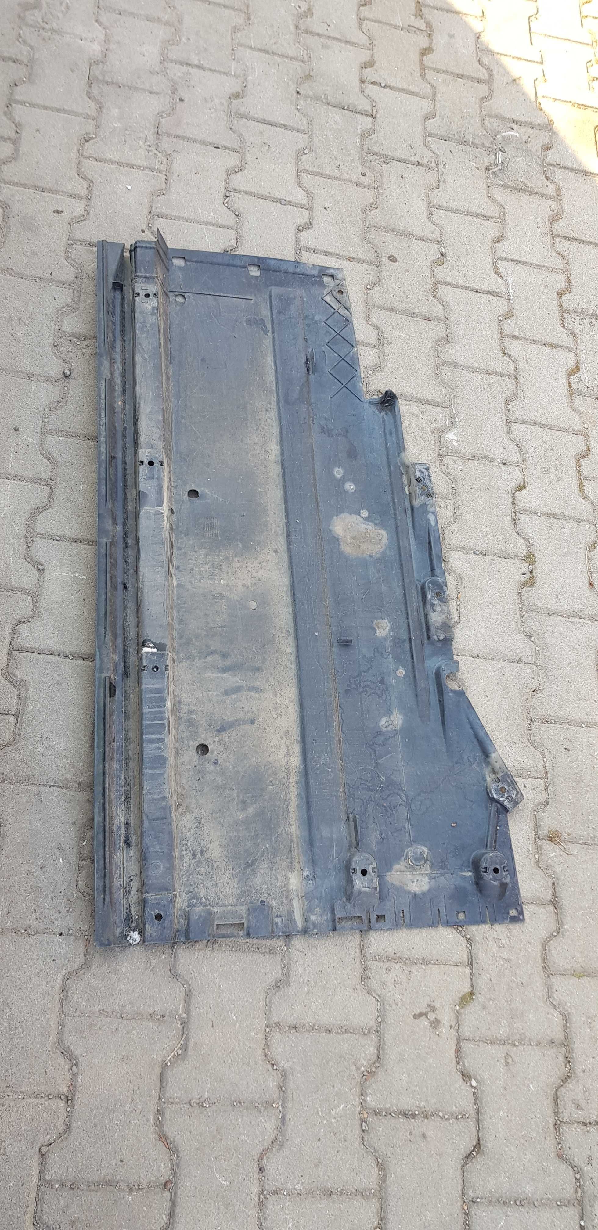 Płyta osłona pod podłogę Audi A4 B8 A5 lewa 8k0.825207b