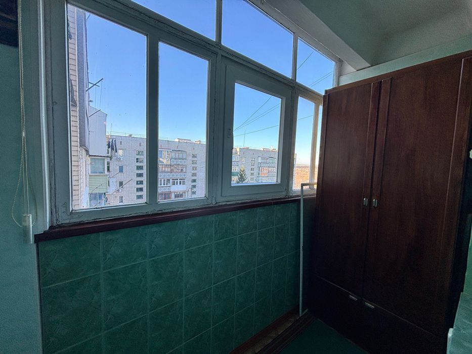 Трикімнатна квартира в районі ЦРЛ