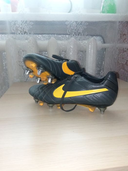 Буци для футболу.Nike.