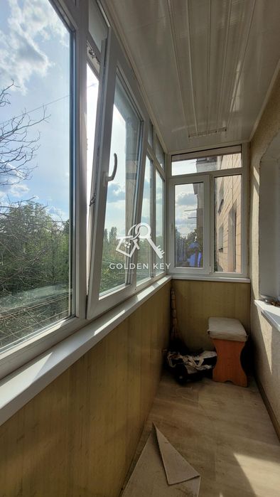 Продаж 4-кімнатної квартири на пл.Артема