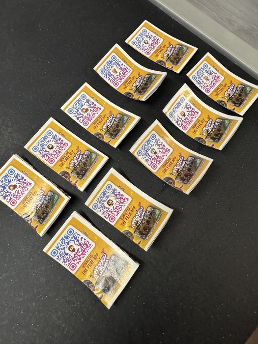 Вкладиші і ниточка від гаррі поттер кіндер джой