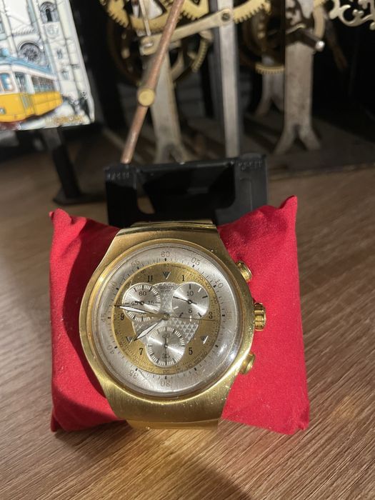 Relógio Swatch Golden Chest