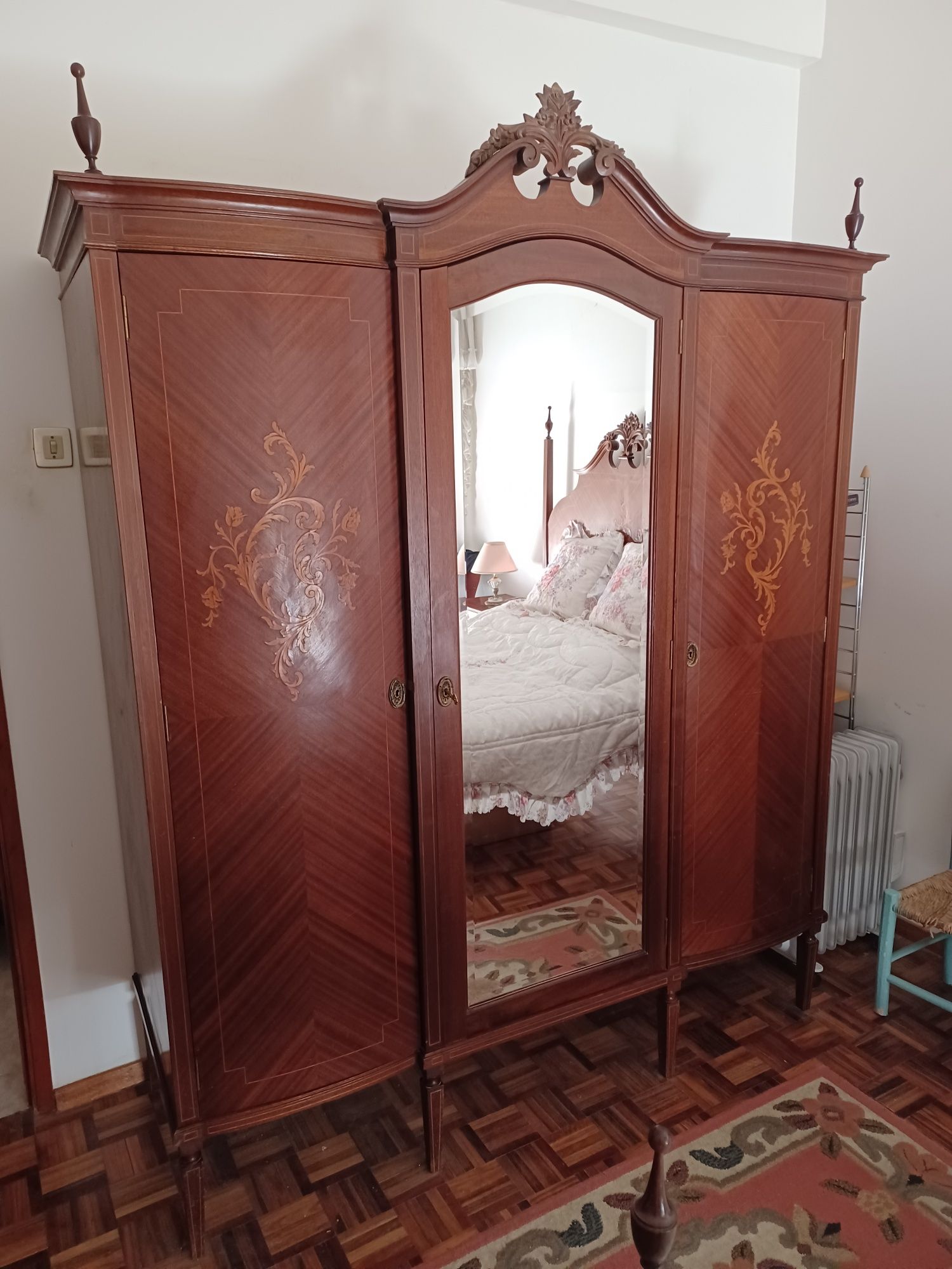Roupeiro estilo Dona Maria