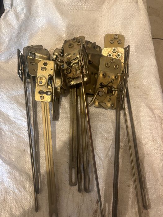 Дверні замки зіл 131.130 нові праві ліві