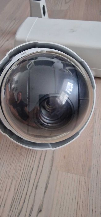 Kopułkowa kamera sieciowa PTZ AXIS P5532