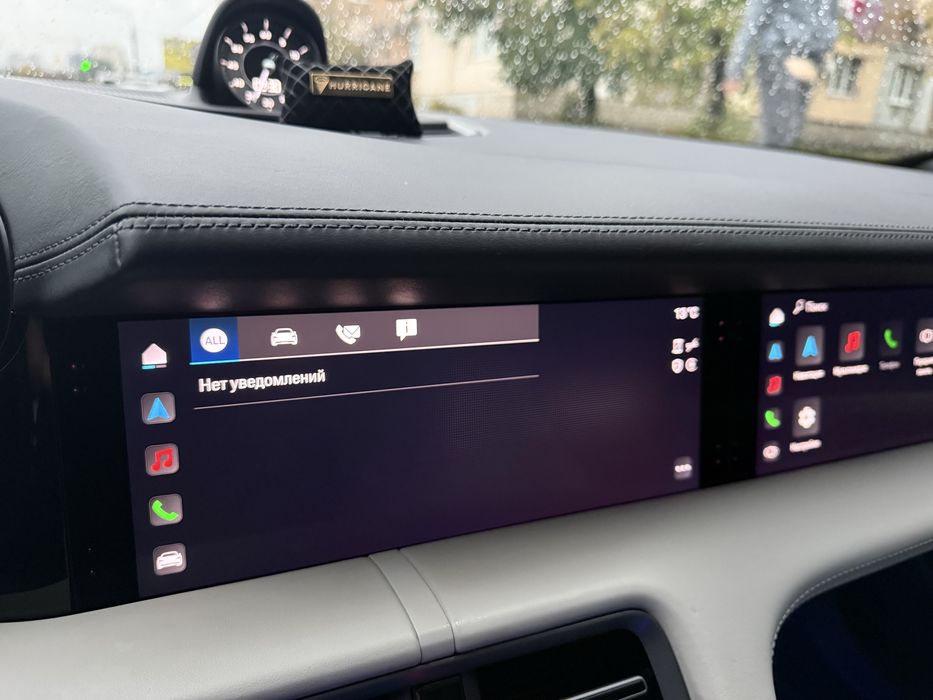 Продам Porche Taycan 2020