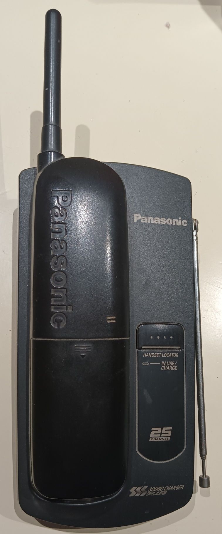 Telefon bezprzewodowy Panasonic.