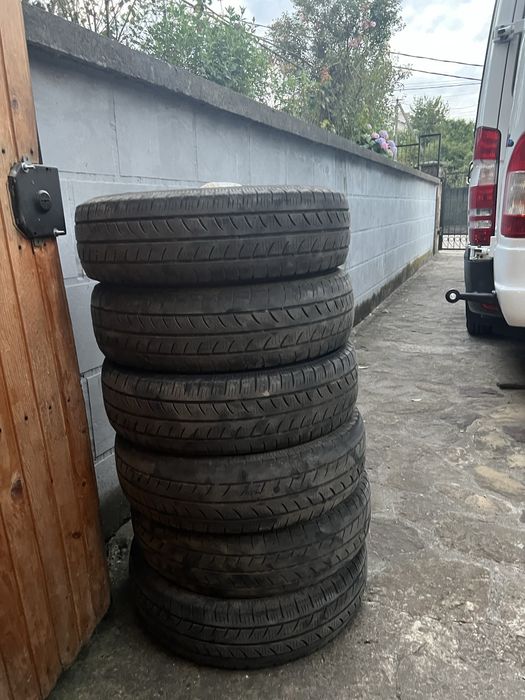 Шини колеса ризина