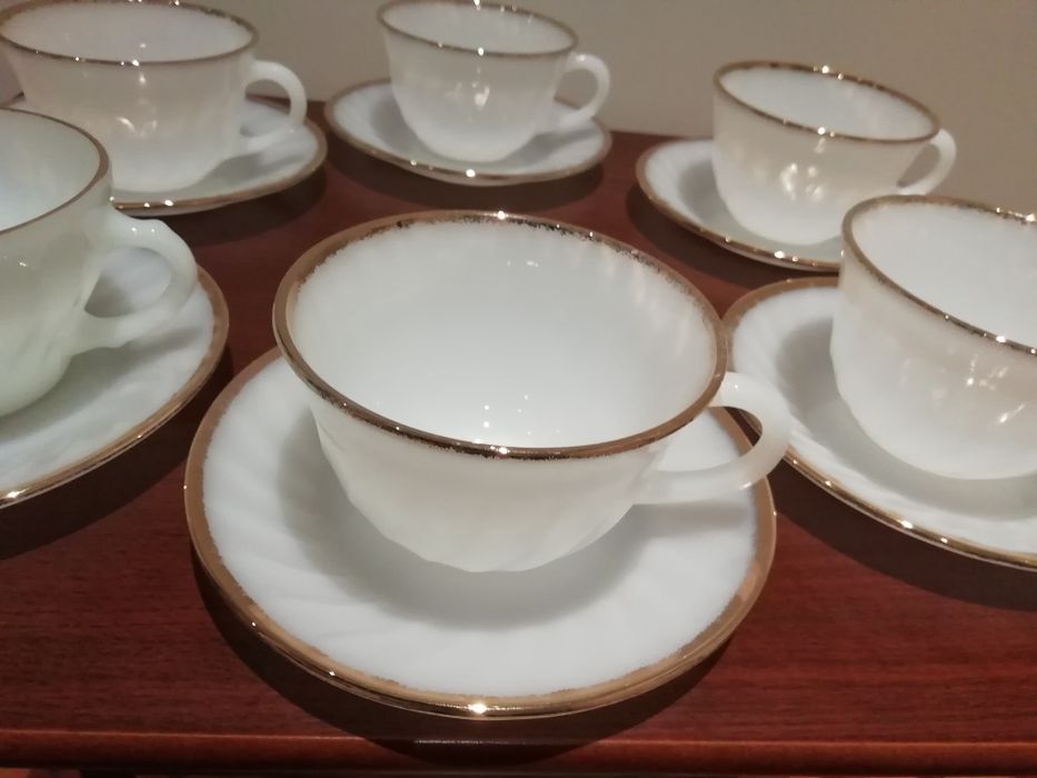 Fire King, Oven Ware - Chávenas, Pratos... Vintage