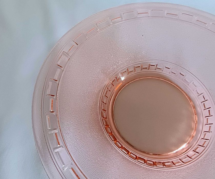 Bohemia różowa misa z greckim wzorem sygnowana