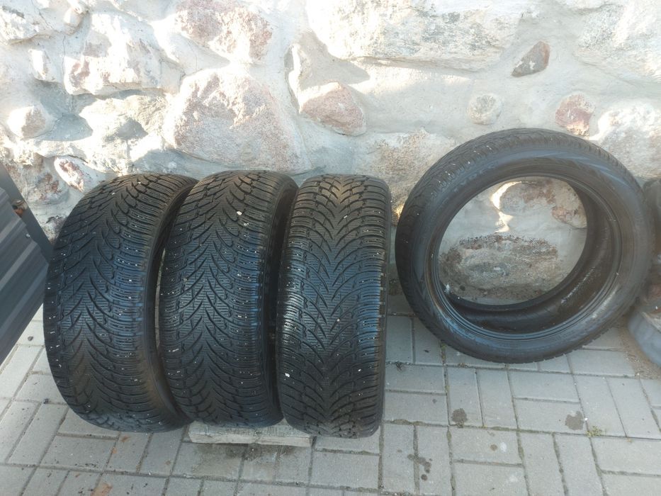 Opony Nokian Tyres WR Suv4 235/50R19