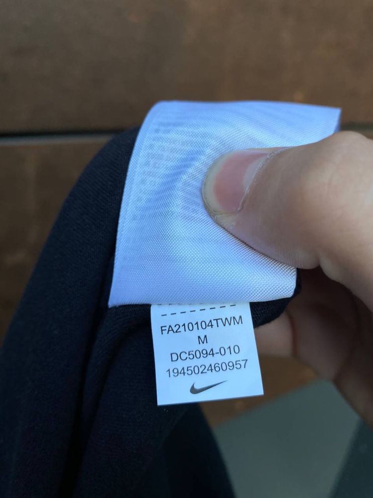 Футболка Nike класична оригінал біла/чорна нова із бірками