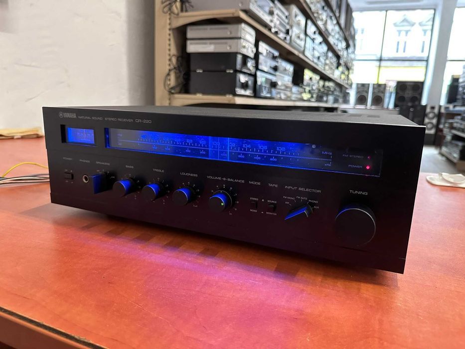 Amplituner Yamaha CR-220