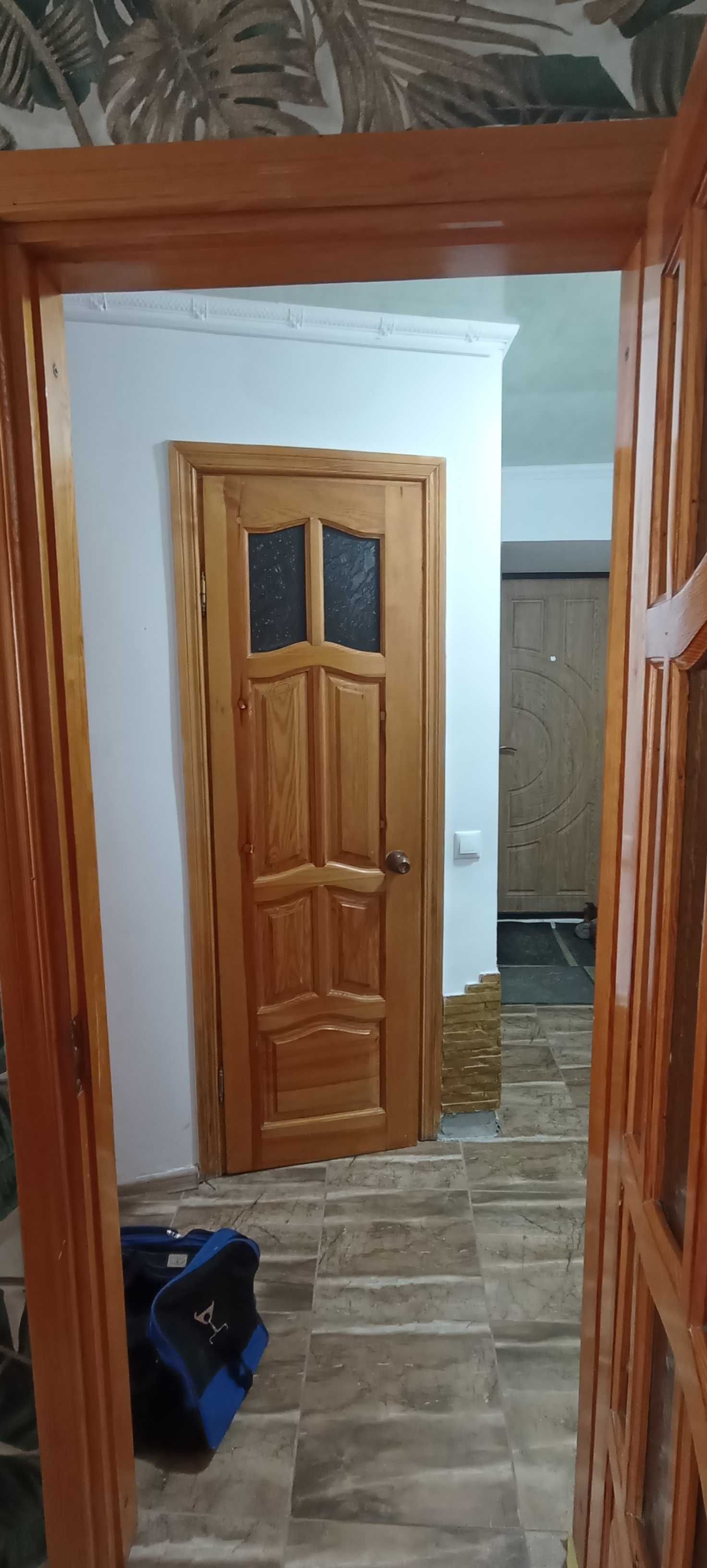 Продається  2 кім. квартира м. Бережани центр