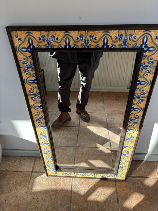 Espelho decorativo em azulejo
