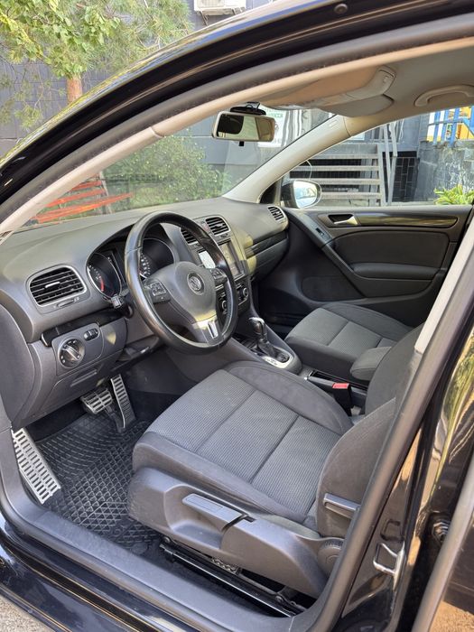 Продам офіційний Volkswagen Golf 2012 автомат