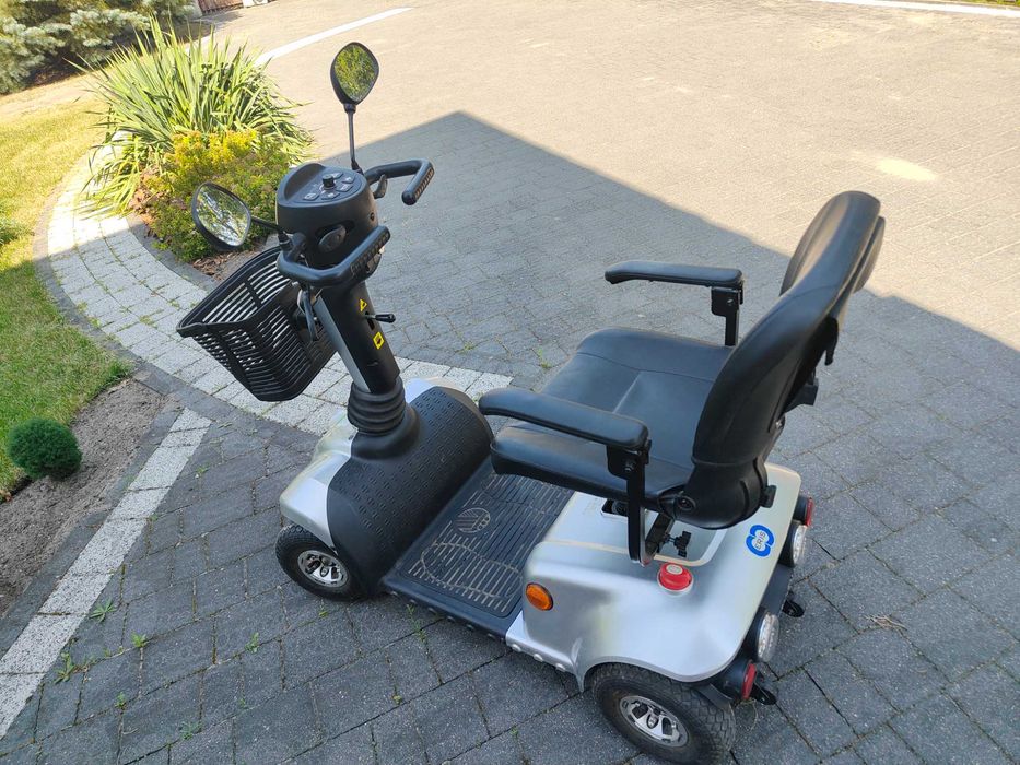 Wózek inwalidzki Eris skuter pojazd elektryczny