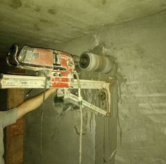 Алмазне Буріння [Сверління) отворів Алмазна різка бетону