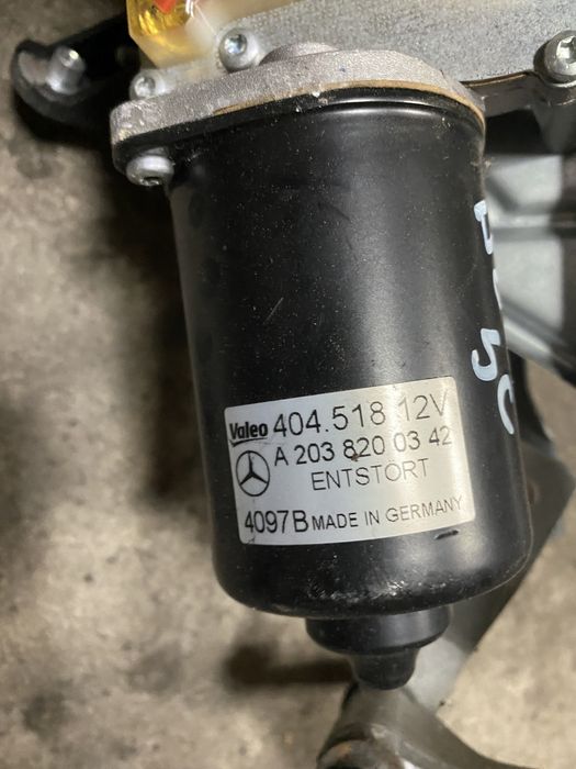Mercedes C W203 Mechanizm Wycieraczek Silniczek Przód  EU