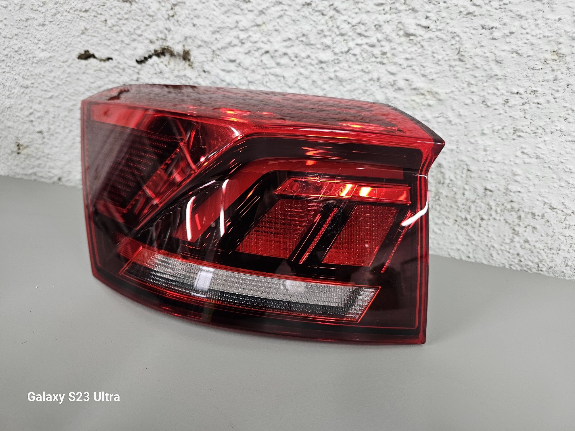 VW T-ROC lampa lewa tylna tył LED