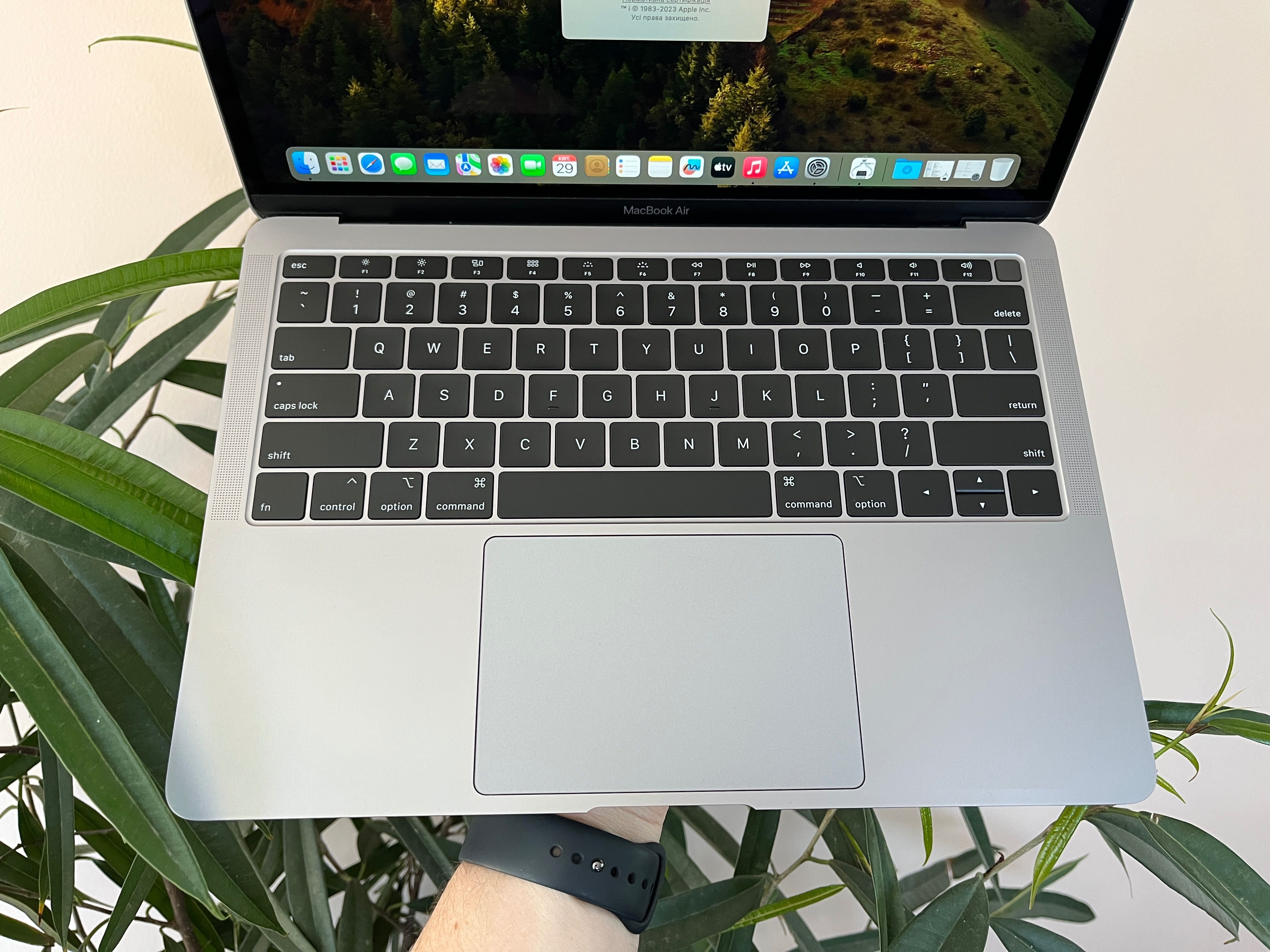 Apple MacBook Air 13 2018 Space Gray / i5 / 8Gb Ram / 128Gb / 143 цикл
