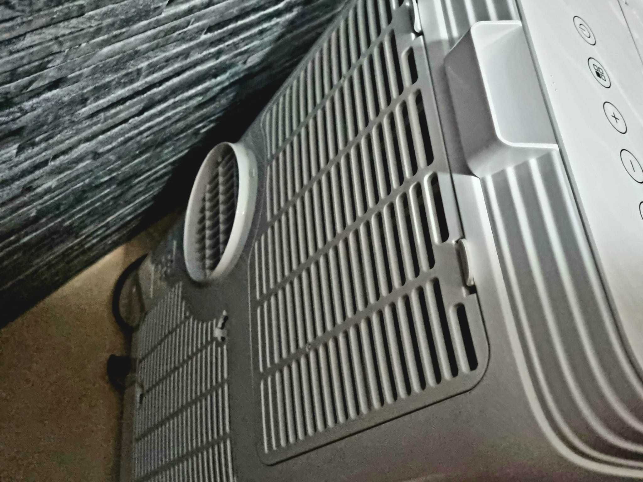 Ar Condicionado Portátil Qilive 2 Em 1 Frio E Calor